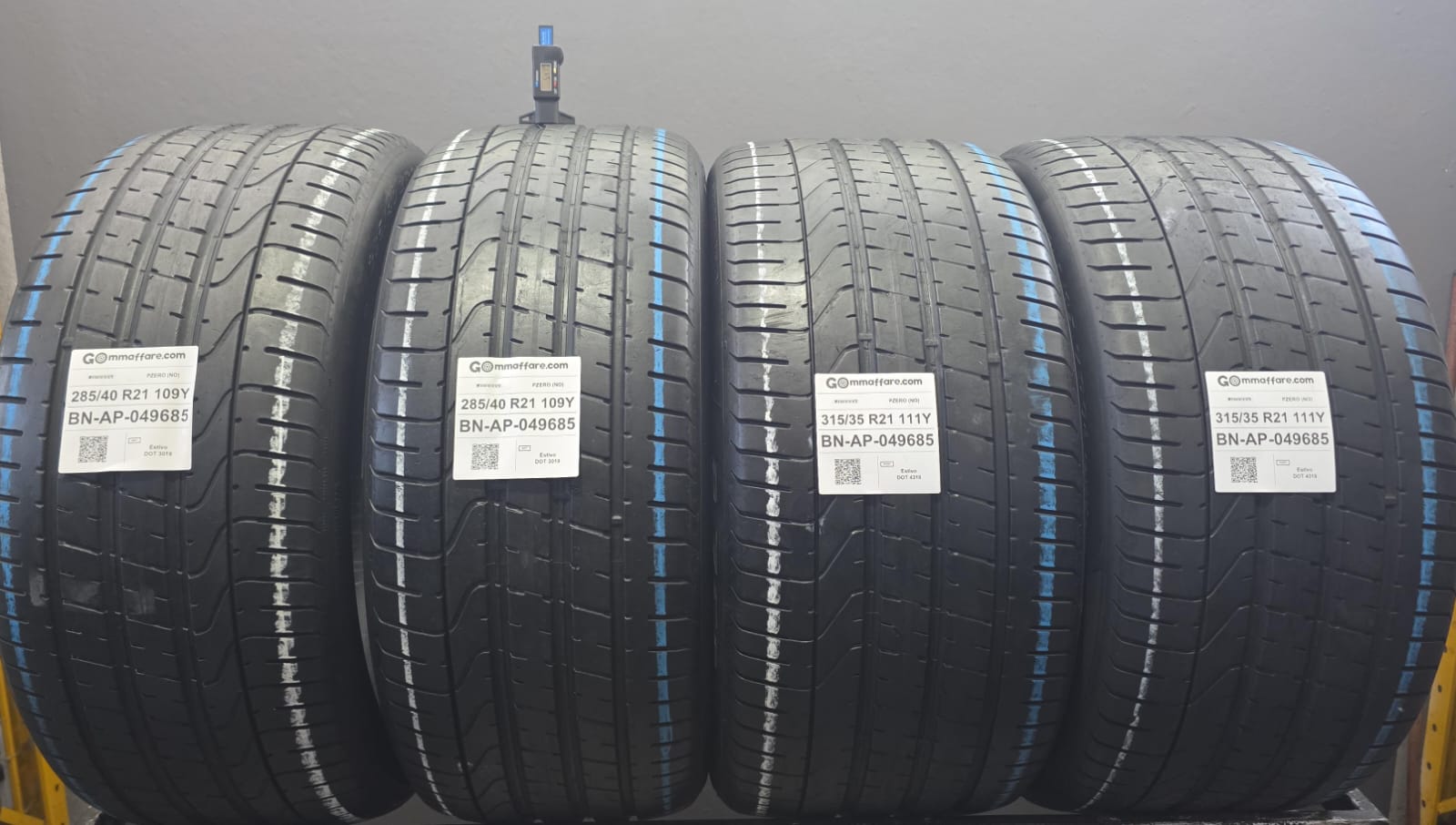 Pirelli PZERO (NO) 285/40 R21
